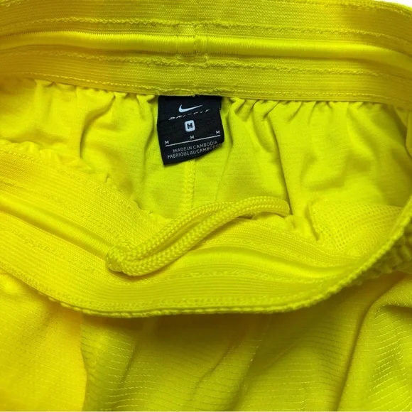 Nike Men’s Dri-Fit Icon Yellow and Black Basketball Shorts - Picture 5 of 5